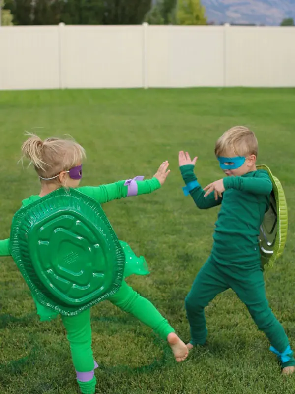 DIY Mutant Ninja Family Costume 